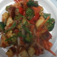 Vegetable Cacciatore · Vegan & Gluten Free: Broccoli, Red & Green Bell Peppers, Red Potato, Red Onion, Garlic, Chic...