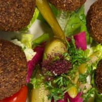 Falafel Plate · 6 pieces  with vegetables