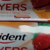 Trident Layers Strawberry + Tangy Citrus · 