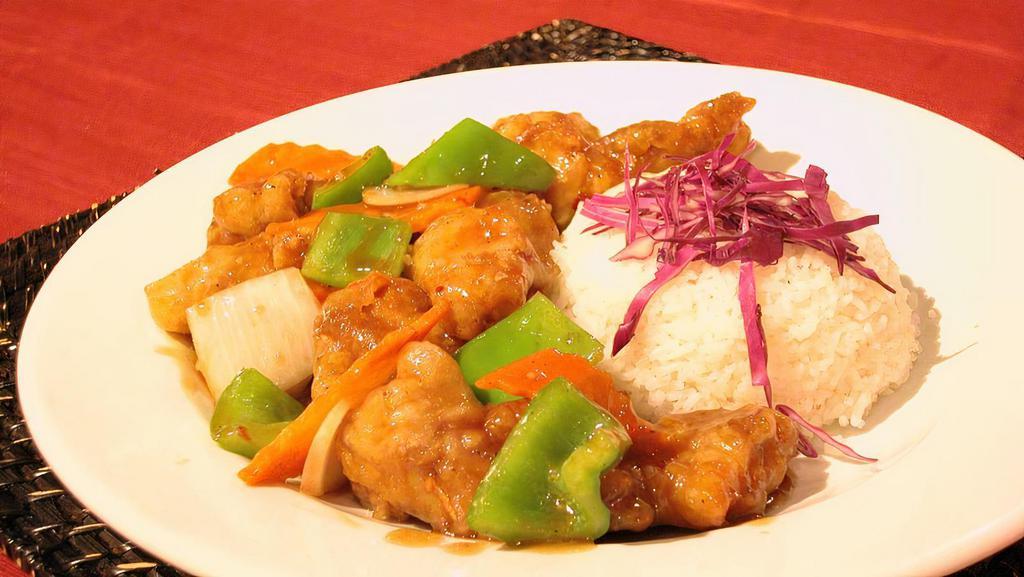 General Tso’S Chicken · Deep fried chunks of boneless dark-meat chicken stir fry with carrot, green pepper and onion in a special house sauce.