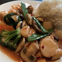 Seafood Delight · Calamari, tiger shrimp, scallop, broccoli, snow peas, carrots, bamboo shoot, water chestnut,...