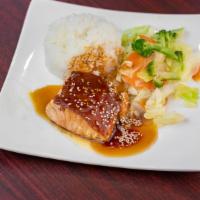 Salmon Teriyaki · Fresh salmon served with mixed vegetables and steamed or fried rice. 450 calories.