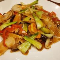 Seafood Double Pan Fried Noodle · 