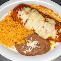 Burrito Suizo Cena / Swiss Burrito Dinner · Burrito de carne a elección cubierto con deliciosa salsa suiza y queso fundido. Servido con ...