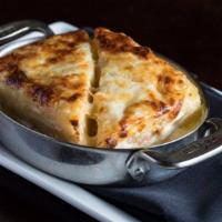 Classic Baked Onion Soup · 