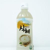 Shikhye | 식혜 · Traditional Korean sweet rice beverage made with fermented rice and malt. (500 ml / 16.9 oz)
