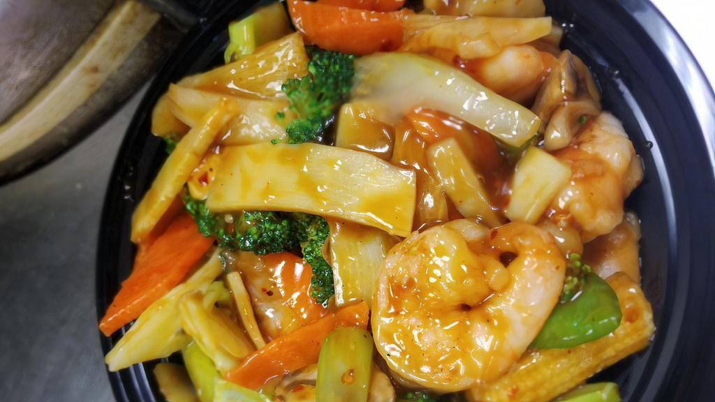 Hunan Shrimp · Shrimp stir-fried with mixed vegetable in the spicy black bean sauce.