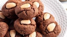 Almond Cookies (6) · 