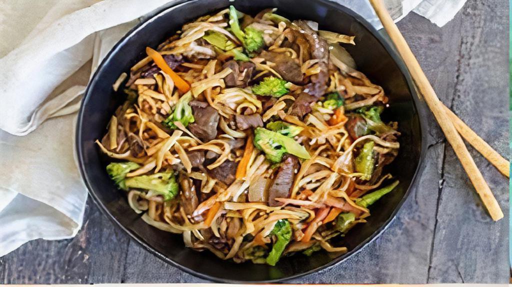 Lo Mein (Combo Protein) · Stir-fried lo mein noodles with carrot, cabbage, and broccoli.

Chicken, Beef, Pork, Tofu, Shrimp, Crabmeat, or Calamari.