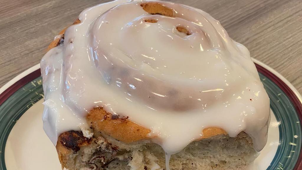 Cinnamon Roll · Homemade served with icing