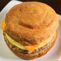 Sausage, Egg & Cheese
Croissant Roll (2 68202 00000 ) · A flaky, buttery croissant
loaded with sausage, Cheddar
cheese and egg. Contains wheat, milk...