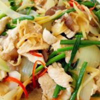 Pad Ginger  · Stir-fried chicken with ginger root, celery, onions, and carrots.