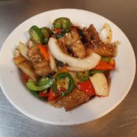 Sp6 Angry Catfish · Fried catfish stir-fried with bell peppers & onions.