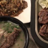 Sul Lung Tang · Thinly sliced beef tongue soup.