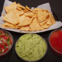 (4Oz) Guacamole And Chips · 