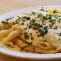 Uncle Al (Dinner) · Homemade creamy garlicy alfredo sauce with pasta, parmesan cheese, heavy cream, butter, garl...