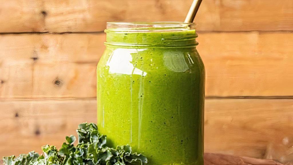 Queen Green Smoothie · Mango, banana, spinach, kale, pineapple and pineapple juice.