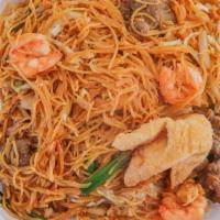 Combo Rice Noodles · serve with a crab Rangoon