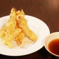 Appetizer Shrimp Tempura · Battered shrimps with tempura sauce