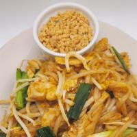 Pad Tai · Beef , shrimp or chicken 
Rice Noodle , egg, peanut, bean sprout, onion, garlic and  lime