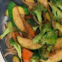 Dinner Vegetable Hibachi · Broccoli, carrot, zucchini & onion.
