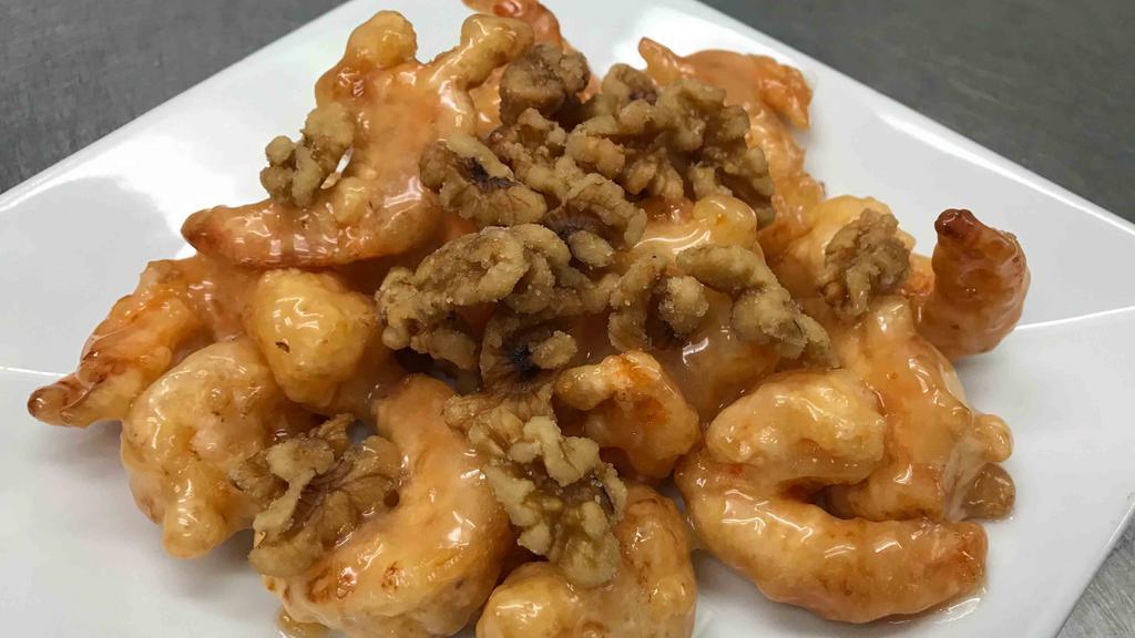 Honey Walnut Shrimp 核桃虾 · Lightly breaded shrimp tossed in our special house sauce and topped with crispy walnuts.