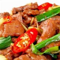 Green Onion With Beef 葱爆牛肉 · Sliced tender beef stir-fried with shallots and onions in chef's brown sauce