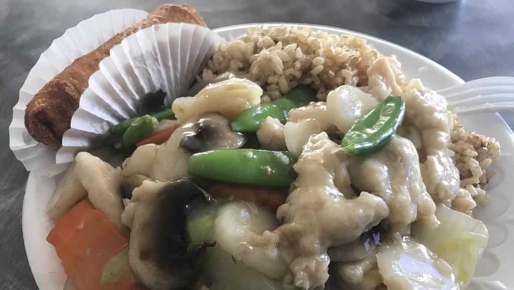 Moo Goo Gai Pan Combo Lunch · Served with rice and egg roll. Gluten free.