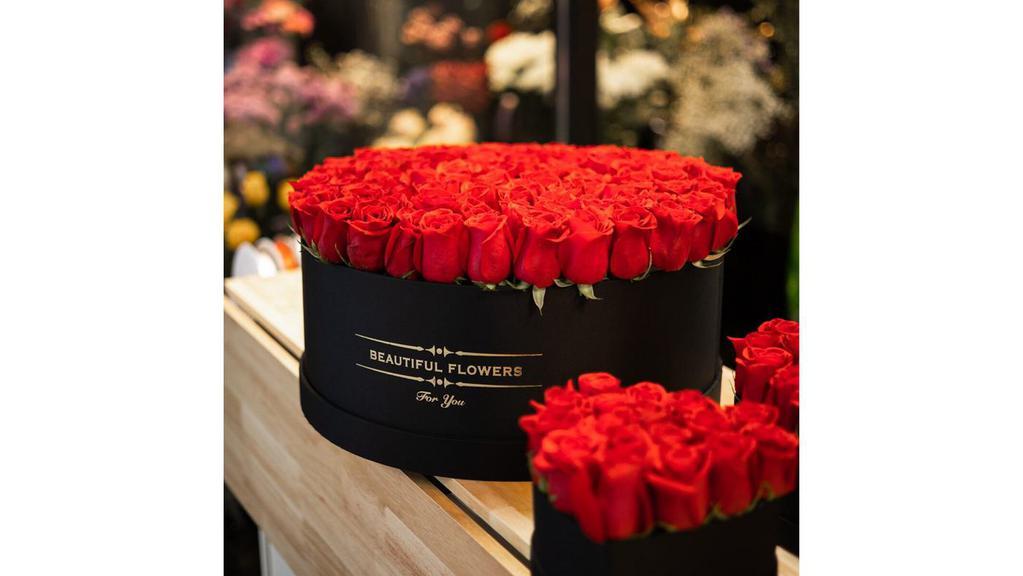 Extra Large 125 Red Roses Round Box · Create the perfect arrangement with 24 different rose colors and over 35 custom designs. Our design specialists can help bring your vision to life. Luxury gifting has never been this personal
We have a simple goal – delight our customers with flowers that are high quality, fresh, and beautiful. While we may occasionally need to substitute for color or flower variety, we promise that the blooms you receive will be fresh and wow you or your gift recipient.
