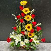 S-Jun (V) · Beautiful and Fresh Sun flowers with the Red Roses Arrangement .