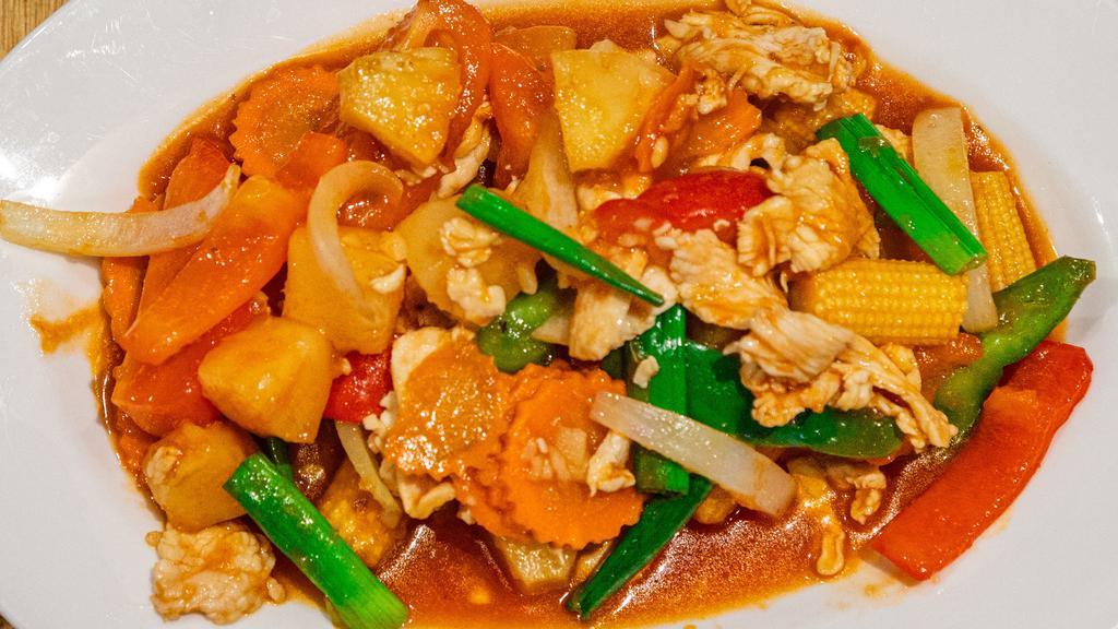 42 Sweet And Sour · Stir-Fried sweet and sour sauce with pineapple chunks, tomato, carrot, bell pepper, and onion.