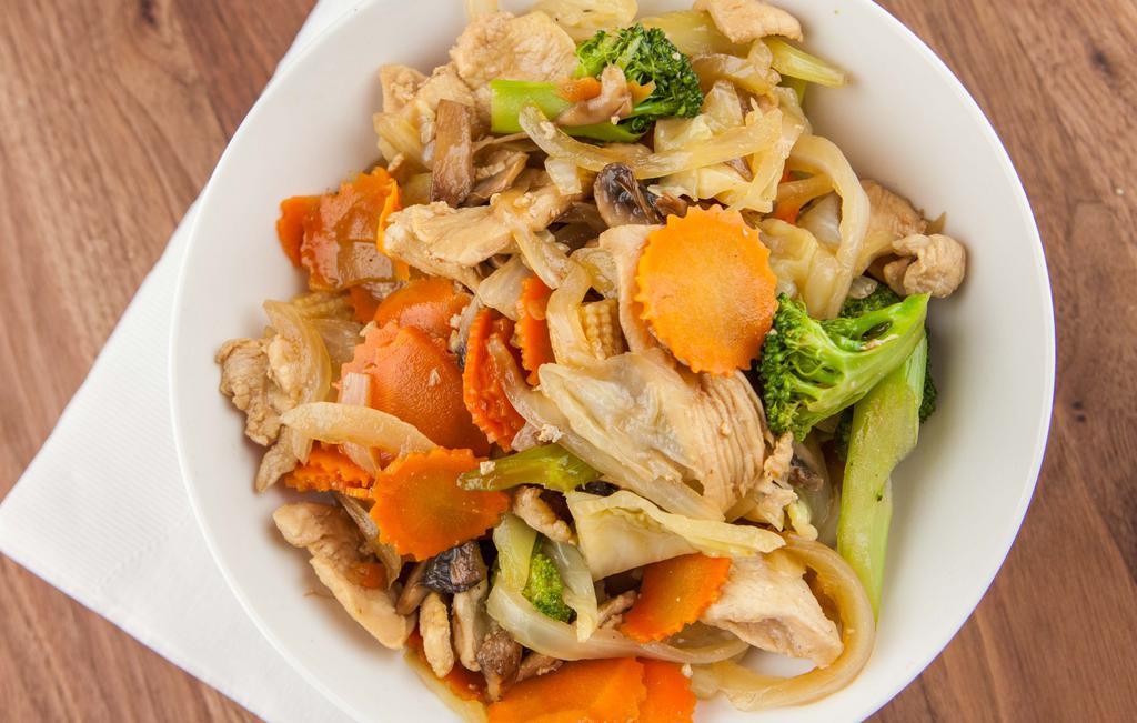 Mixed Vegetable · Sautéed mixed vegetables with a light brown sauce (cabbage, carrot, mushroom, broccoli, baby corn, green bean, onion).