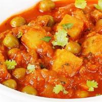 Aloo Mutter · Vegan & gluten-free. Potato & peas cooked with sples.