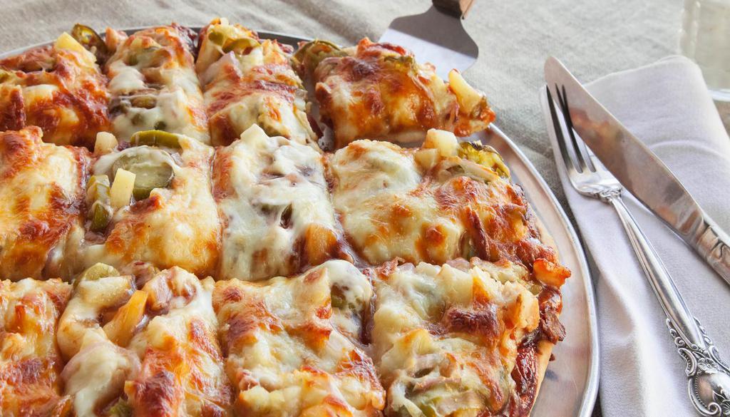Bbq Chicken Signature Thin Crust Pizzas · Sweet baby ray’s bbq sauce tops the crust and is layered with chunks of chicken and topped with Mozzarella cheese. 1828-4395 calories.