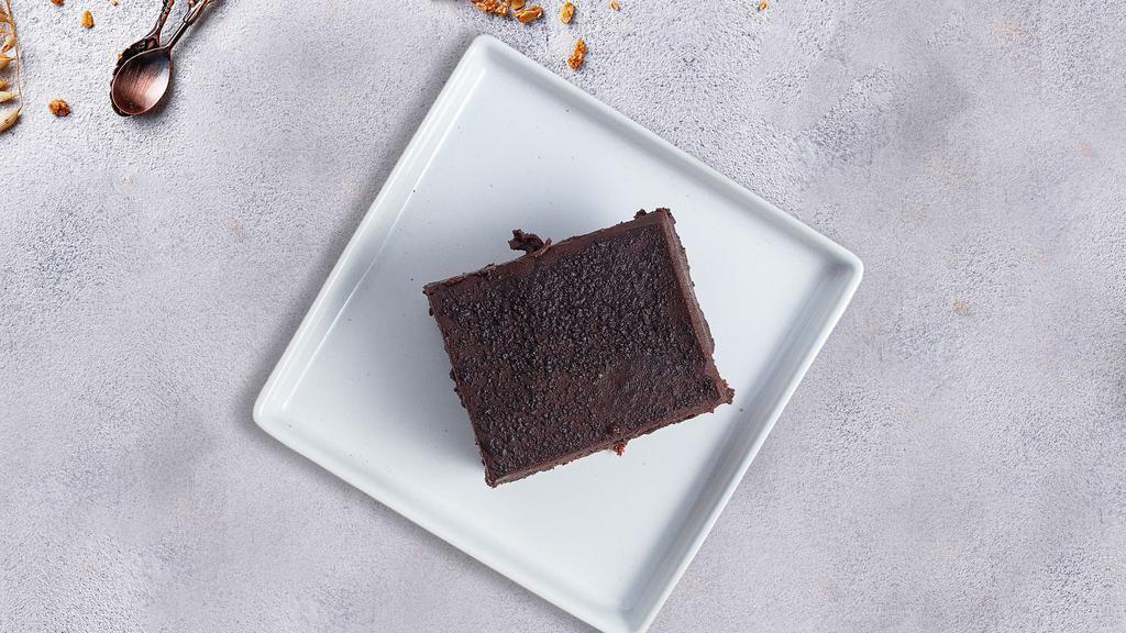 Luscious Chocolate Cake · Rich round chocolate ganache fudge cake.