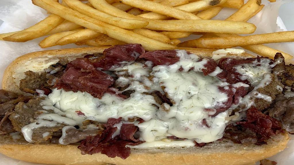 Gym Shoe · served with lettuce,tomatoes,onions,mayo,italian beef,gyro meat &corned beef and cheese
