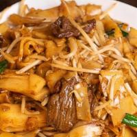 174 Beef Chow Fun · Flat rice noodles stir-fried with scallions, and bean sprouts.
