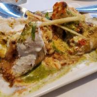 Samosa Chaat · Samosa chaat is a lip-smacking chaat made with samosa, chickpea curry, various chutneys and ...