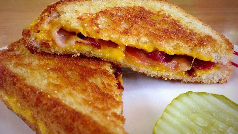Grilled Cheese With Ham · 