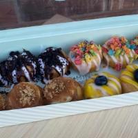 Mini-Doughnuts (12) · Up to 4 Flavors.