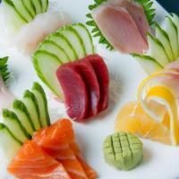 Sushi Deluxe · 10 Pieces  of assorted sushi & tuna roll