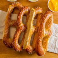 1 Softie · 1 hand-twisted pretzel