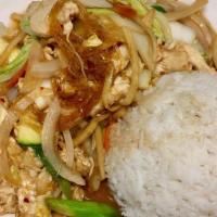 Pad Voon Sen Lunch · Spicy. Stir fried clear noodle with egg, baby corn, bamboo shoot, carrot, Napa, onion, and z...