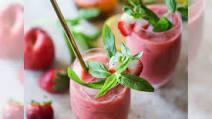 Strawberry Peach Mojito · 