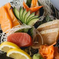 Sashimi Appetizers · 7 pieces of sashimi. (Chef's Choice).