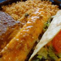 Mediano Combo · Served with rice and pinto or black beans. your choice of chicken shredded beef beef or chee...