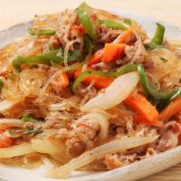 Pad Woon Sen · Stir fried bean trade noodle with your choice of meat, onion, egg, tomato, celery.