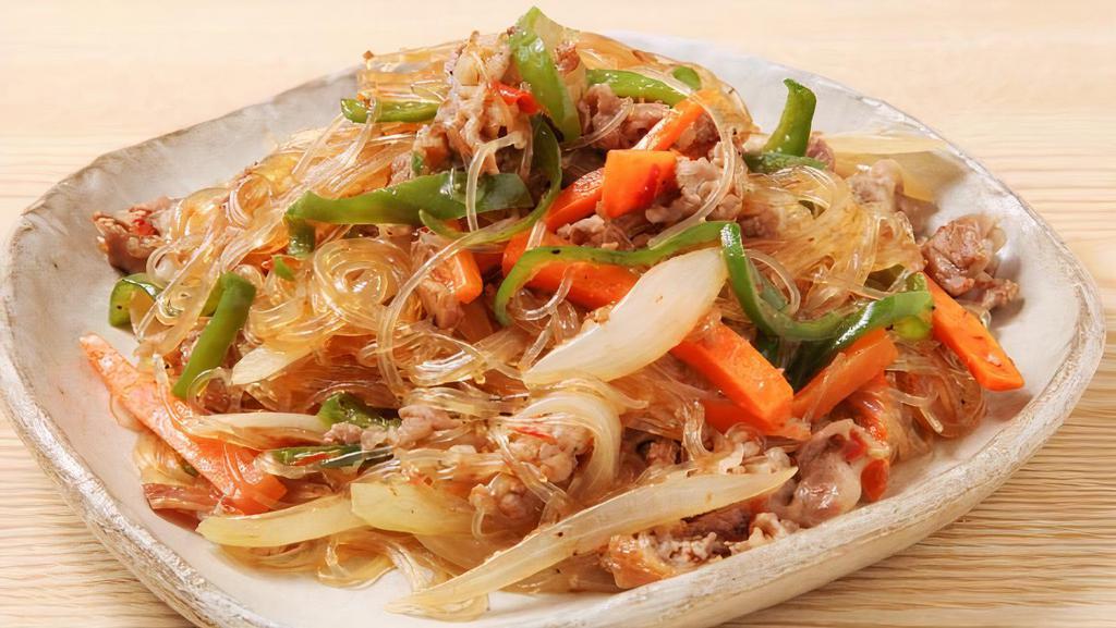 Pad Woon Sen · Stir fried bean trade noodle with your choice of meat, onion, egg, tomato, celery.