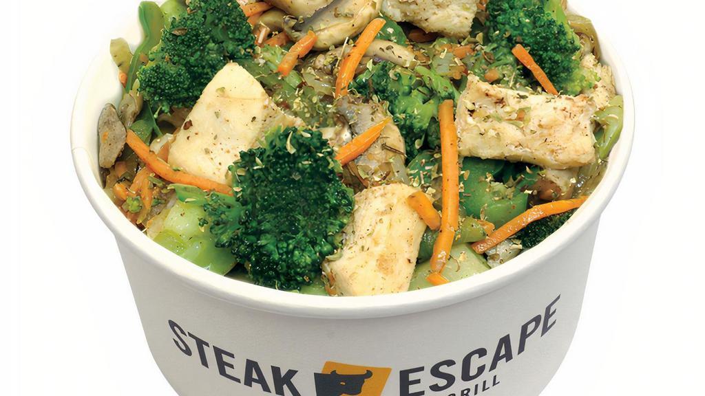 Italian Bowl · Cal. 342-356
Grilled steak or chicken, oven roasted broccoli and carrots, grilled onions, mushrooms, green pepper, oregano and Italian dressing.