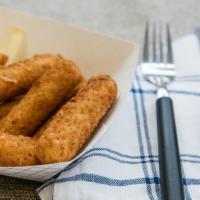 6 Pieces Mozzarella Cheesestick With Fries · 